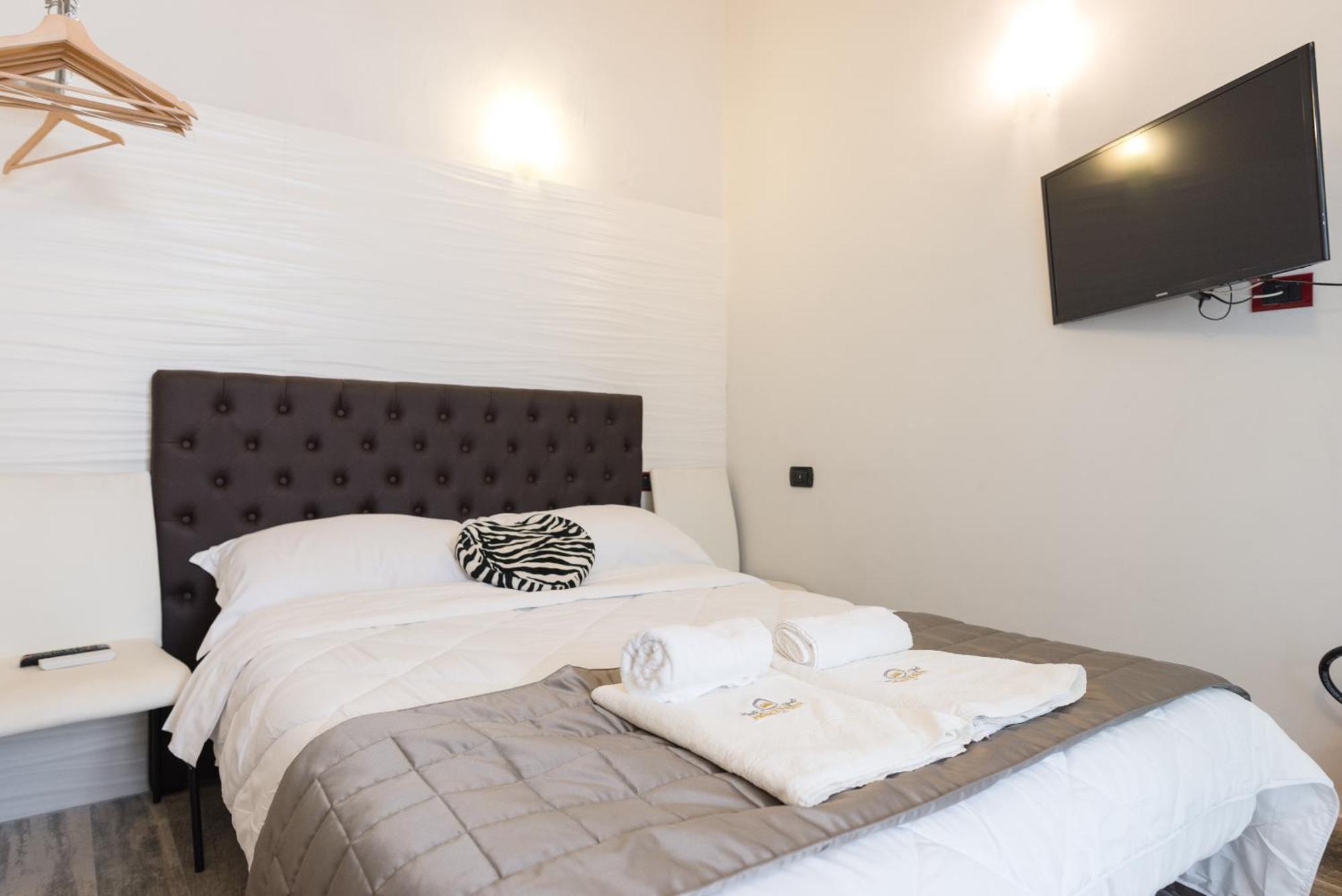 Prince'S Suite - Budget Rooms & Apt Piazza Del Popolo Рим Экстерьер фото